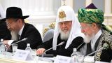 Путин: Сегодня шиитов сталкивают с суннитами, православных — с католиками