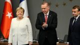 Меркель Макрону по Турции не товарищ: Франция близка к моменту истины