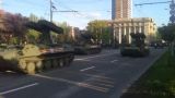 В Луганске и Донецке торжественно отмечают 70-летие Великой Победы