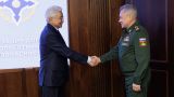 Министр обороны России встретился с генеральным секретарем ОДКБ