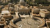 В Ватикане полиция открыла стрельбу по автомобилю