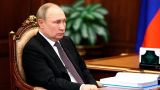 Путин поручил наращивать спутниковую группировку России на глобальном уровне
