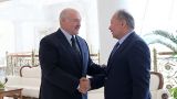 Лукашенко собрался на плов к бывшему президенту Киргизии