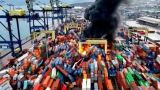 Средиземноморский порт Турции горит вторые сутки: площадь пожара растëт