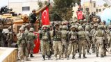 Ни минуты покоя: Турция продолжает обстрелы Сирии на фоне трагедии