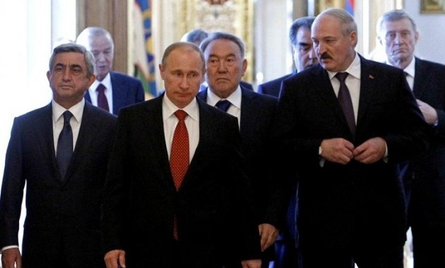 Лукашенко возглавил рейтинг доверия лидерам стран СНГ у россиян