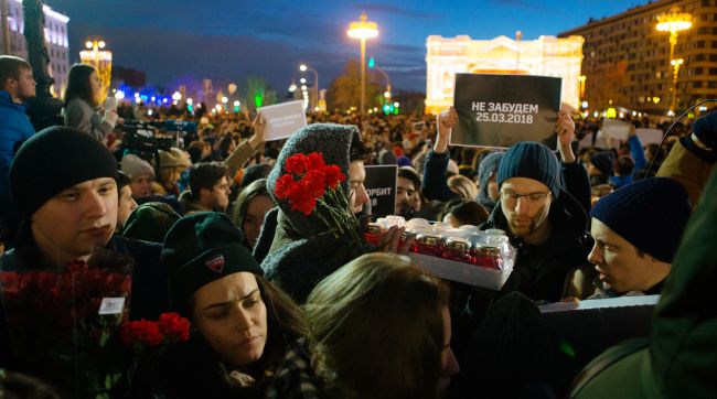 Возросло количество пострадавших в пожаре в кемеровском ТЦ «Зимняя вишня» Возросло количество пострадавших в пожаре в кемеровском ТЦ «Зимняя вишня»