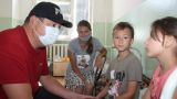 «В глазах детей читается ужас» — глава Горловки навестил пострадавших от обстрела