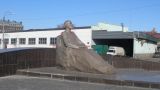 Петербурженка пожаловалась губернатору на вид памятника Циолковскому