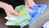 Средняя зарплата в Чечне с начала года составила 32 492 рубля