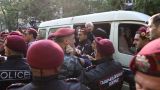 Число задержанных в Ереване участников протеста перевалило за 200