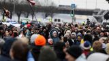 В Латвии могут оштрафовать около 100 участников митинга