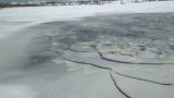 В Ленобласти спасатели ищут ребенка, провалившегося под лед