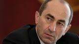 Экс-президента Армении Роберта Кочаряна увезли в больницу из суда