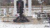 Изуродованы могилы участников СВО на кладбище в Челябинской области