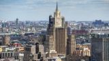 Москва: США все больше убеждают мировое сообщество в ненадежности доллара