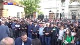«Не президент он нам»: армянская оппозиция блокирует резиденцию главы республики