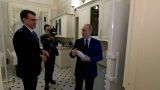 Путин показал, что хранит в холодильнике кремлевской квартиры