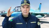 Гурбангулы Бердымухамедов пилотировал военный самолет Aermacchi M-346 (видео)