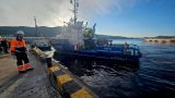 На сгоревшем у берегов Камчатки судне найдены тела рыбаков