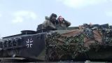 «Сталинград» и «кресты на танках»: Путин вызвал «эффект вакуумной бомбы» в Германии