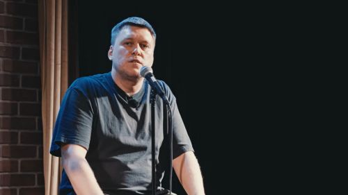 Сбежавший в США комик посоветовал критикам «отстать от России»