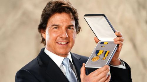 The ageless Hollywood star ran into the haight of Ukrainians with memories of Siberia