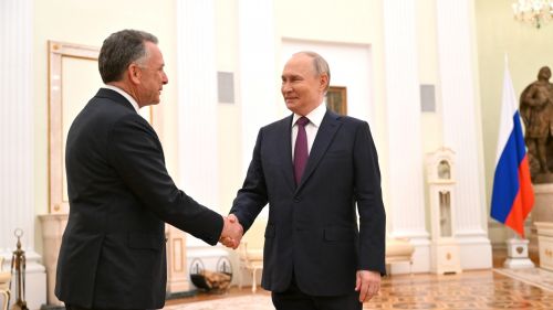 Путин силен — эксперт о полночном визите американцев