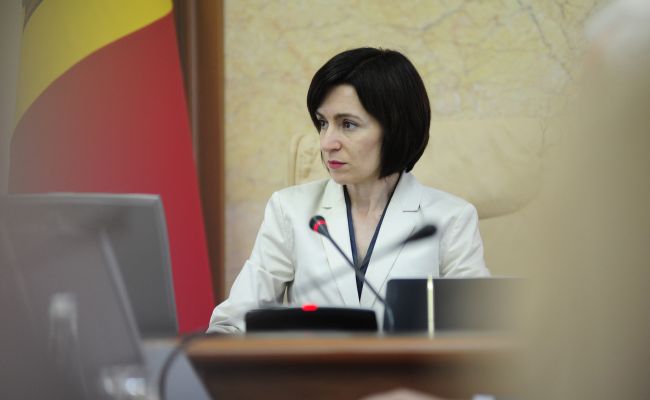 Sandu Dodonu parlamentdə də məğlub etmək istəyir