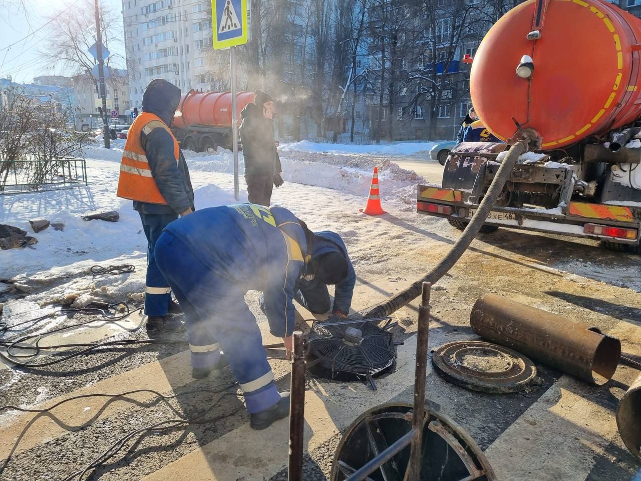 В Липецке из-за аварии теплосетей без отопления остались 64 жилых дома.  Новости. Новости сегодня. Новости 13 января 2024. Новости 13.01.2024.  Новости мира и России — EADaily