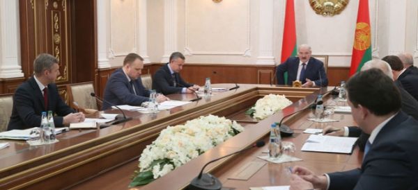Лукашенко отверг «гайдаровские реформы российского образца»