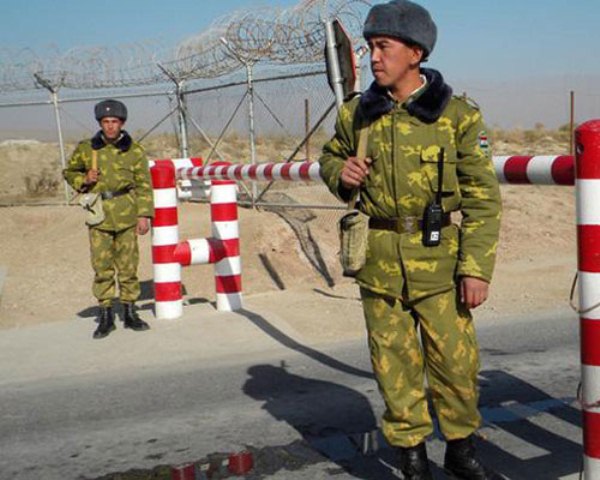 При прорыве вооруженной группы из Афганистана погиб таджикский пограничник
