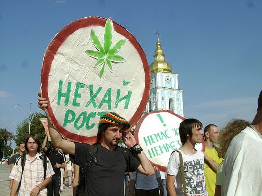 Повышение зарплаты соцработникам в 2016 году последние новости