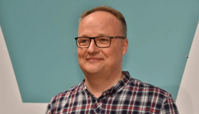 Немецкий сатирик обозвал Орбана «гуляшом с ушами», а Польшу — паразитом 2 bb44df506b19f8aaa0f42b49daef4 Немецкий сатирик обозвал Орбана «гуляшом с ушами», а Польшу — паразитом