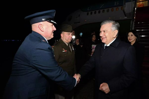 Мирзиёев прибыл в США для участия в первом заседании трамповского Совета мира