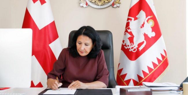 Зурабишвили призвала доказать, что Грузия — крайне демократическая страна