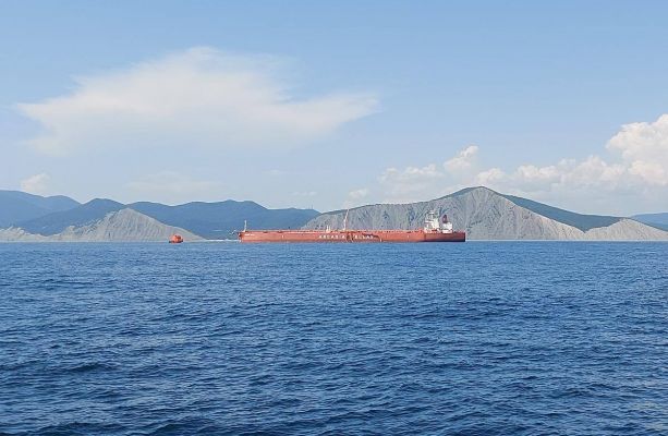 Танкерами, приходящими за нефтью в Россию, занялось ФСБ