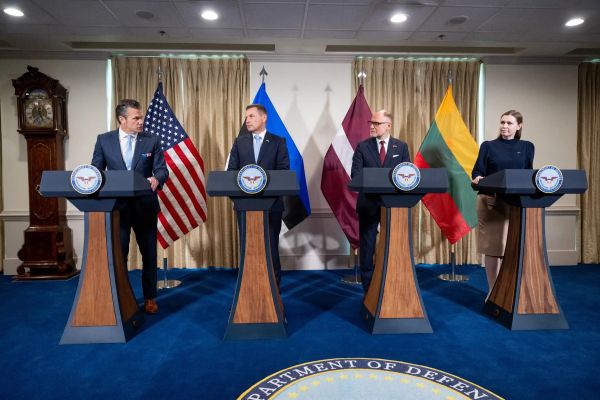 Хегсет не дал Прибалтике гарантий насчет сохранения численности своих войск — Певкур