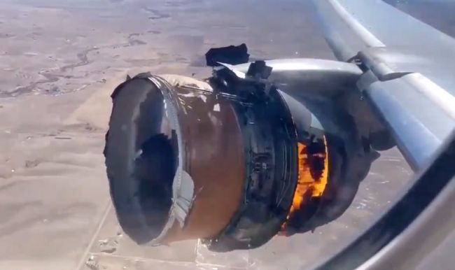 «Взрывом разорвало двигатель»: в США 241 пассажир Boeing родился в рубашке